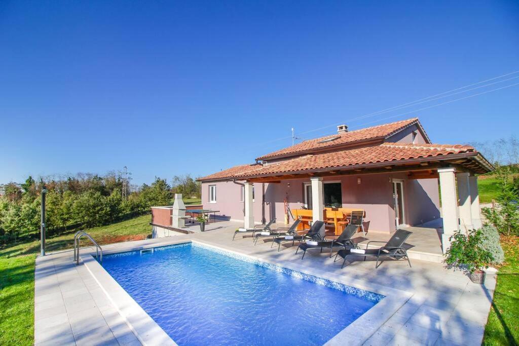 Modern House With Private Pool Villa Žminj Buitenkant foto