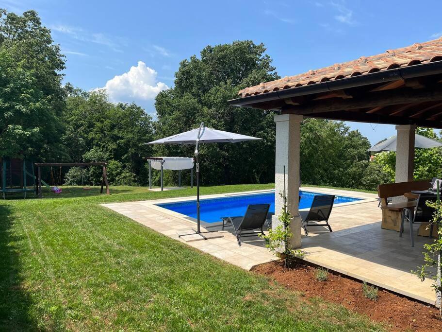 Modern House With Private Pool Villa Žminj Buitenkant foto